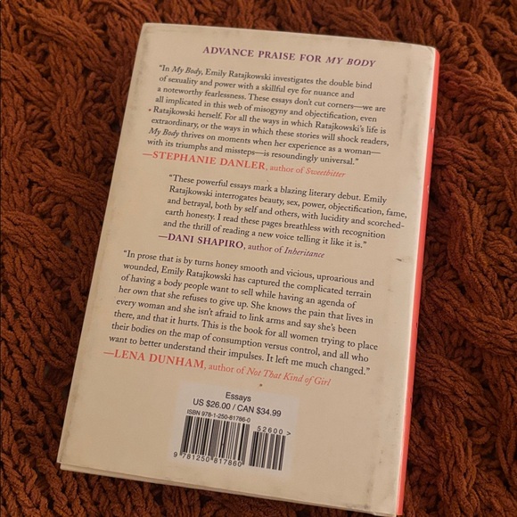 Emily Ratajkowski My Body Book - Picture 2 of 3